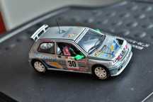 Renault Clio Maxi 1/43 - José Carlos Macedo/Miguel Borges - UH