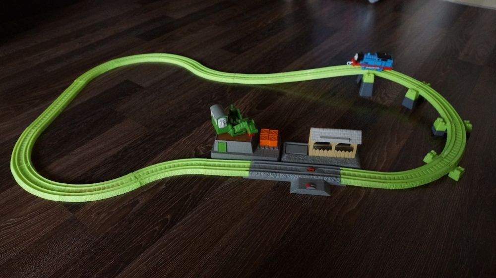 Tomek i przyjaciele duży zestaw świecące tory TrackMaster