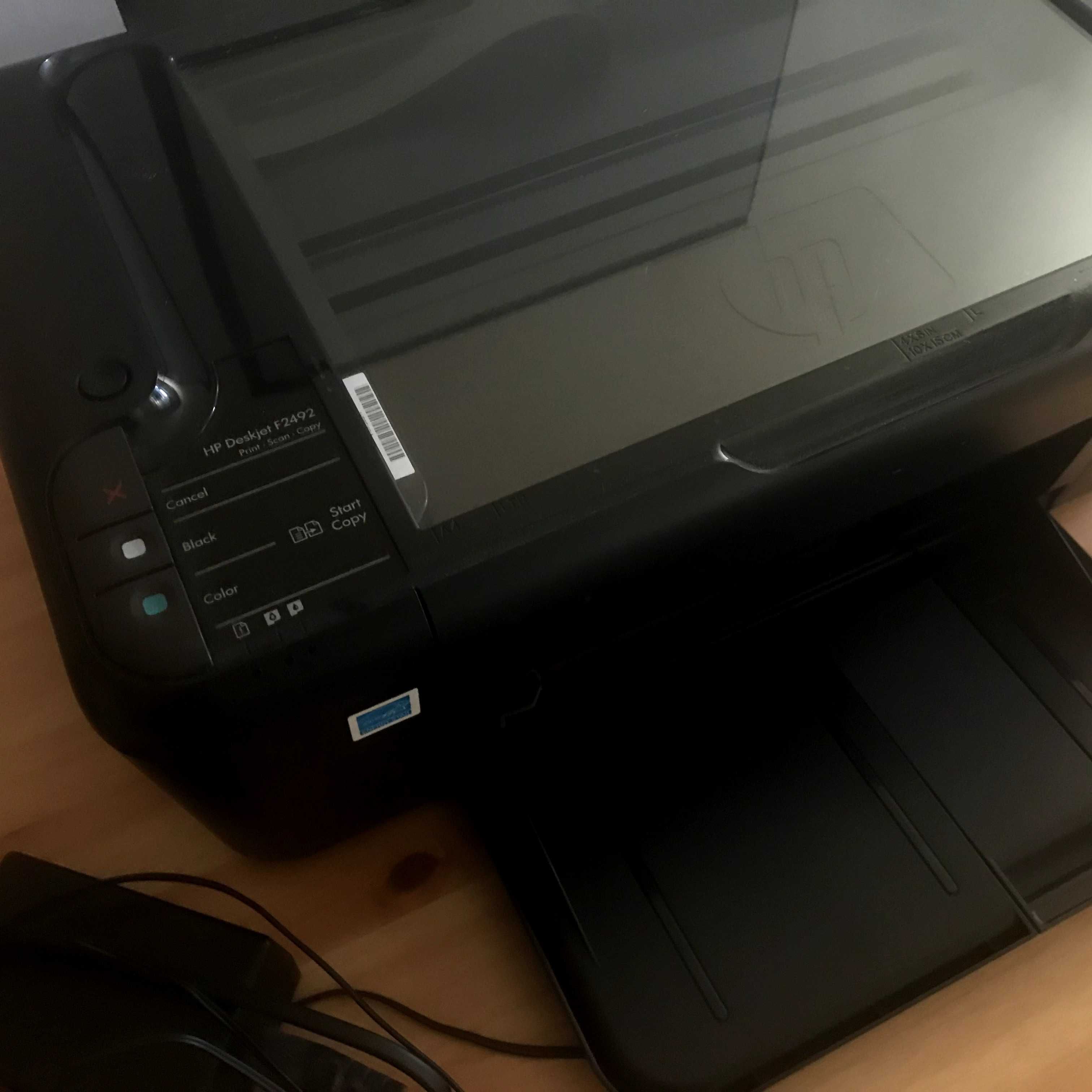 Impressora HP Deskjet 2492 All-in-One (Para peças)