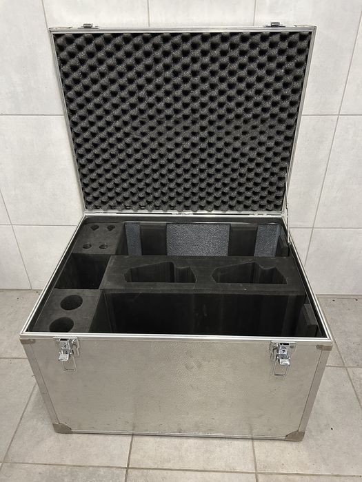 Skrzynia aluminiowa do kampera vana na sprzęt muzyczny