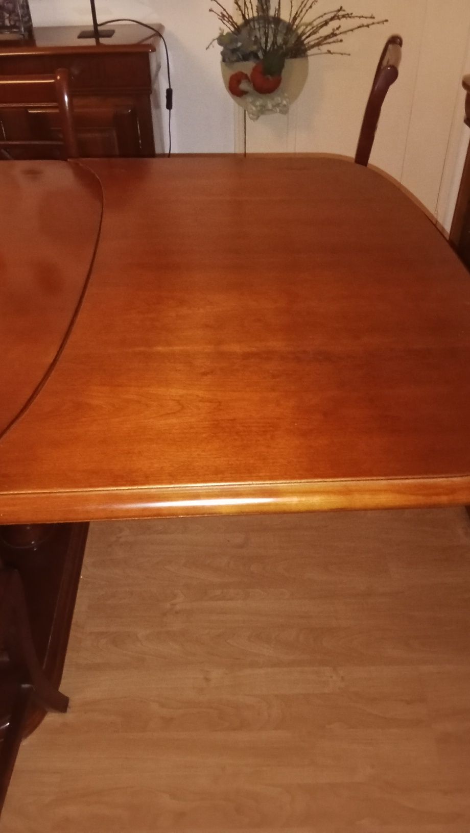 Mesa cerejeira com 6 cadeiras