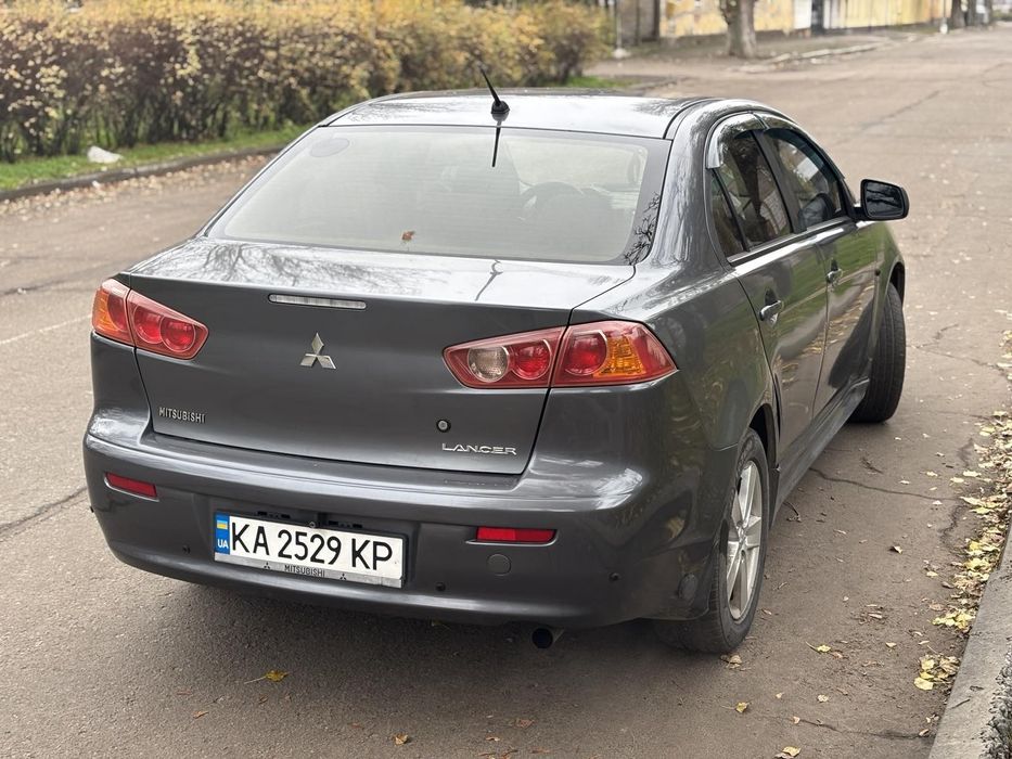 Продам лансер 10