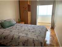 Colchão e estrutura da cama para venda (2 camas)