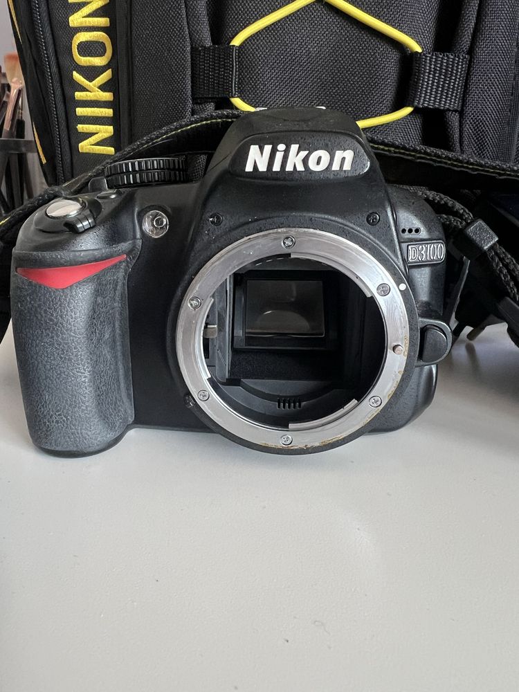 Camara Nikon D3100