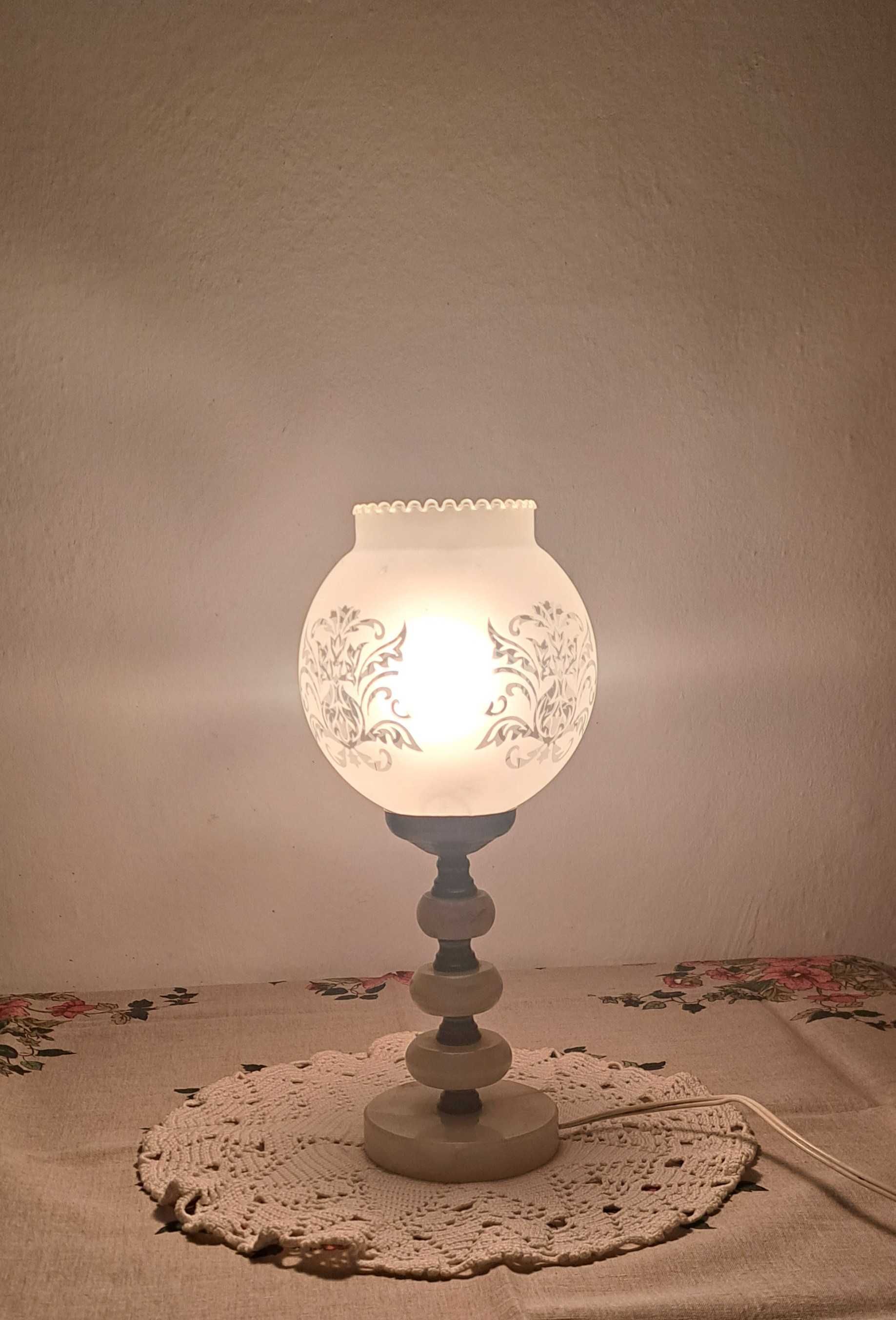 lampka nocna elektryczna z onyksu