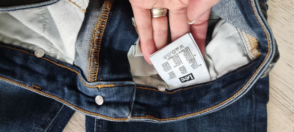 Spodnie jeansy Lee, rozmiar W28, L31.