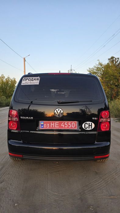 Продаи Volkswagen Touran 2009 року