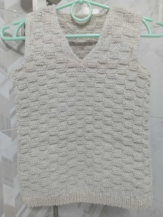 З добавкою шерсті тепленькі натуральні жилетки