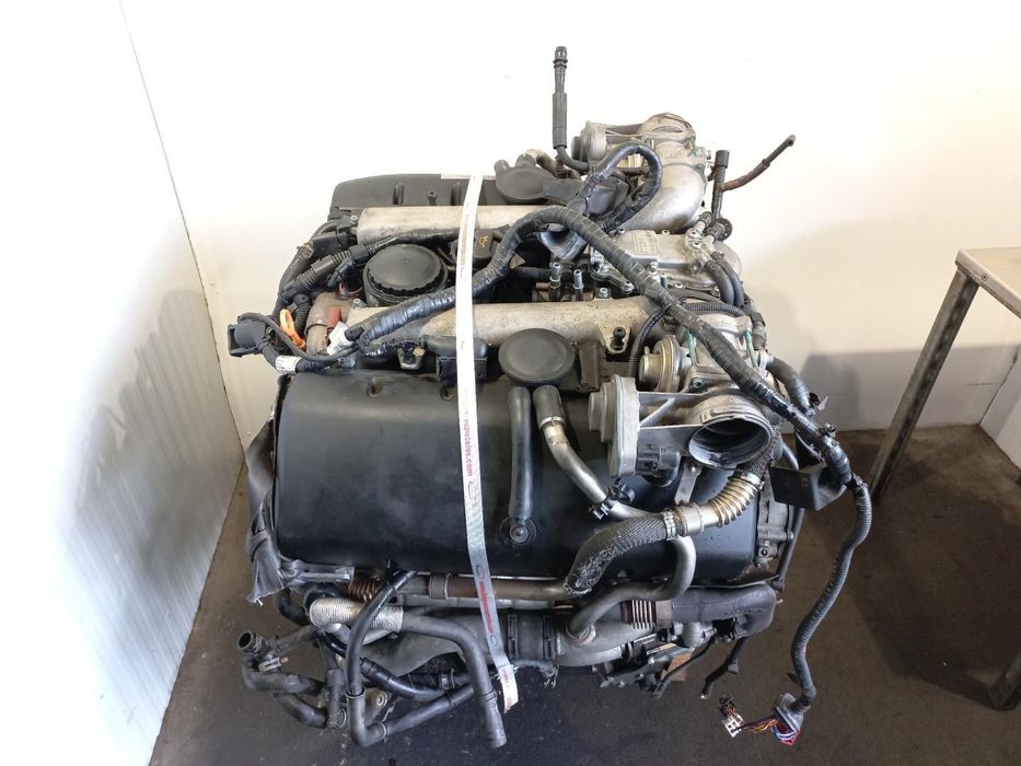 MOTOR COMPLETO VOLKSWAGEN TOUAREG 7LA REF. AYH