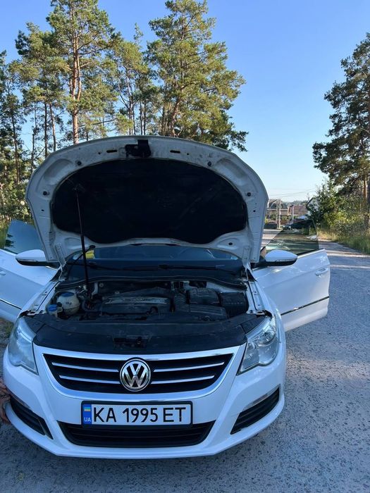 Volkswagen Passat CC 2011
