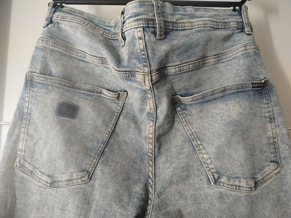 Spodnie damskie jeansy Cropp 42/44