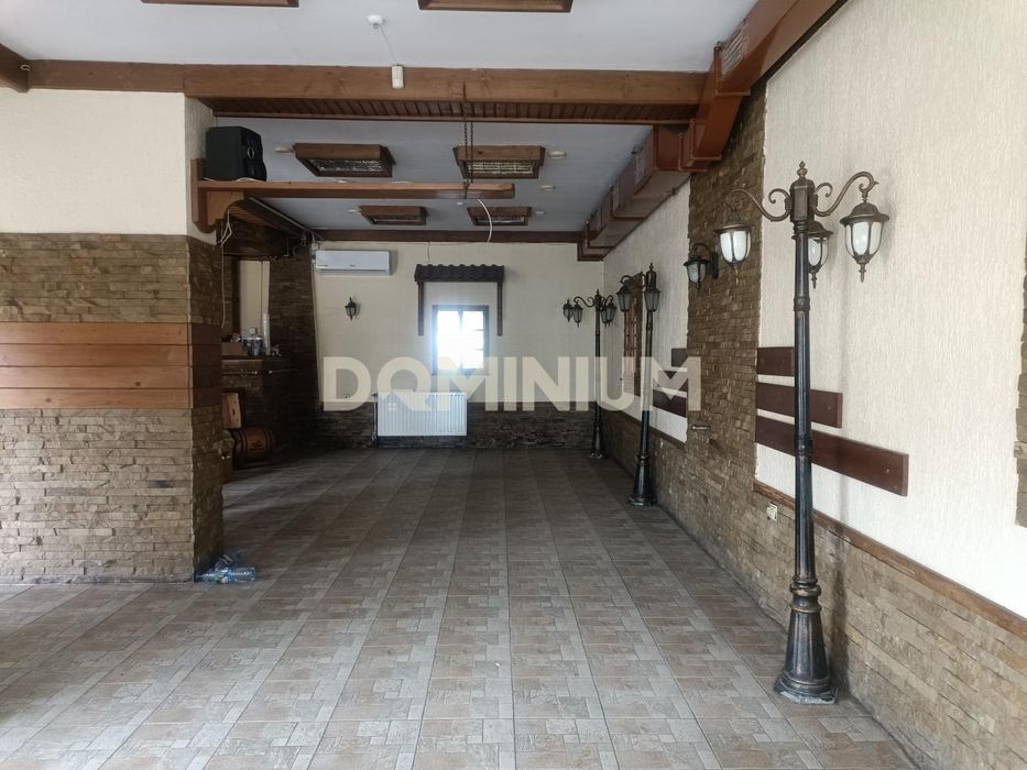 Здається комерційне приміщення в самому центрі Хуста (Тонік)