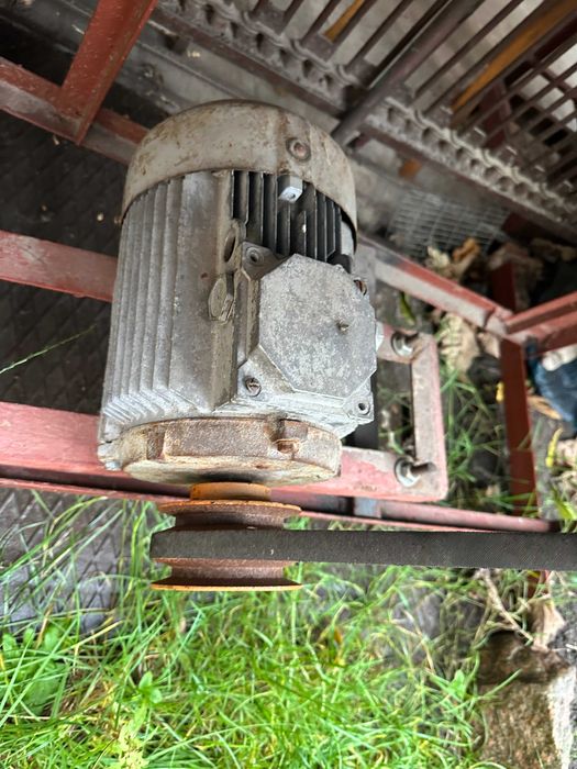 Електромотор Єлектродвигун 2.2\1500