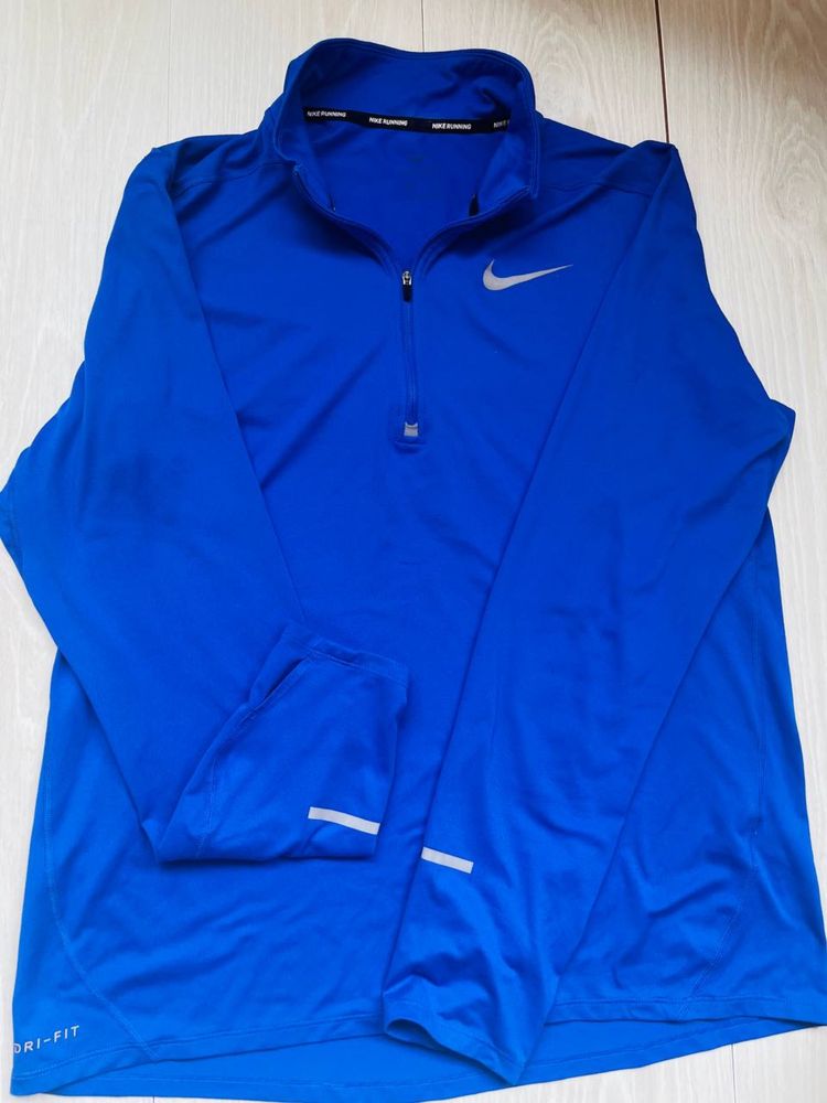 Продам спортивну кофту Nike