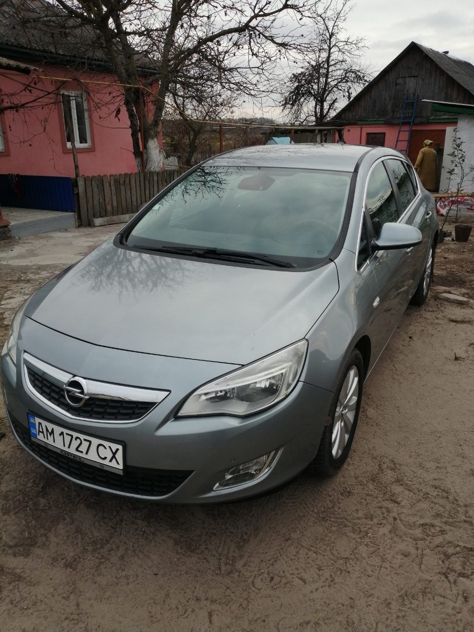 Продам Opel Astra J 2010