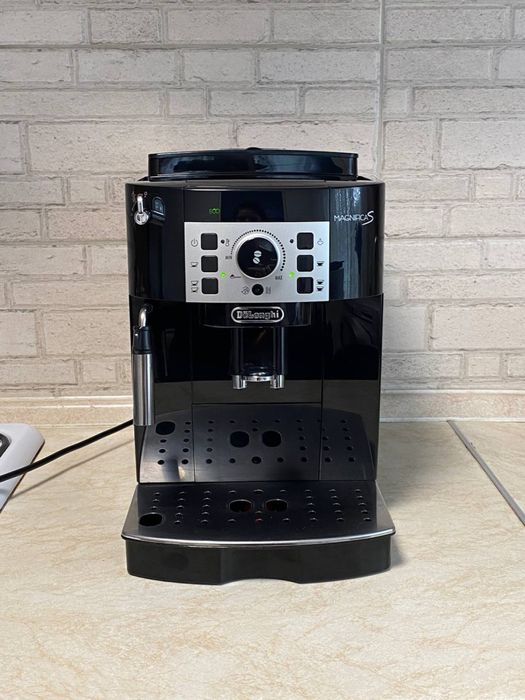 Кавомашина  DeLonghi Magnifica S ECAM 22.110