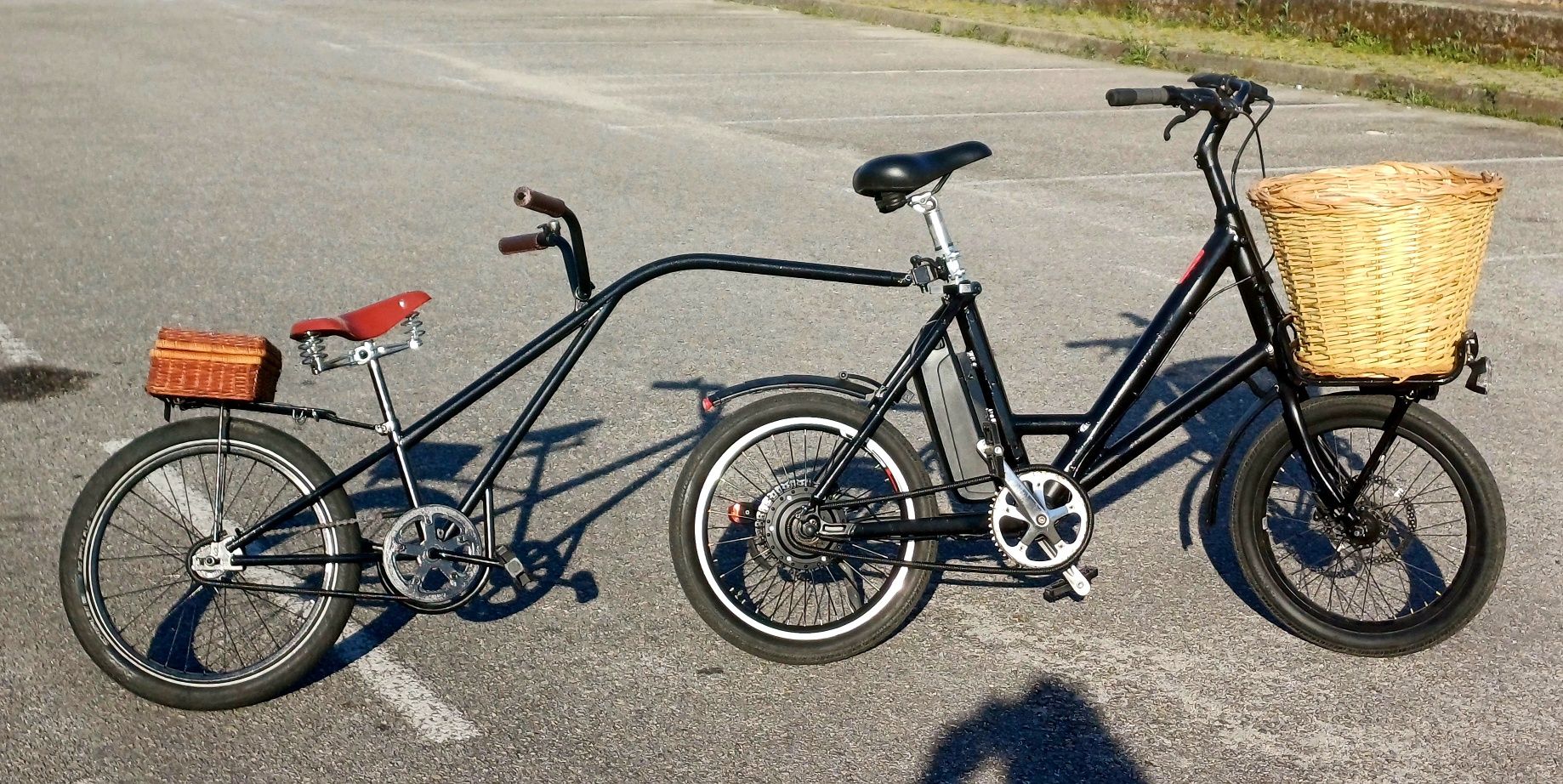 Bicicleta elétrica roda 20"com atrelado de criança
