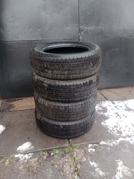 Шини зимові 235/60/R18