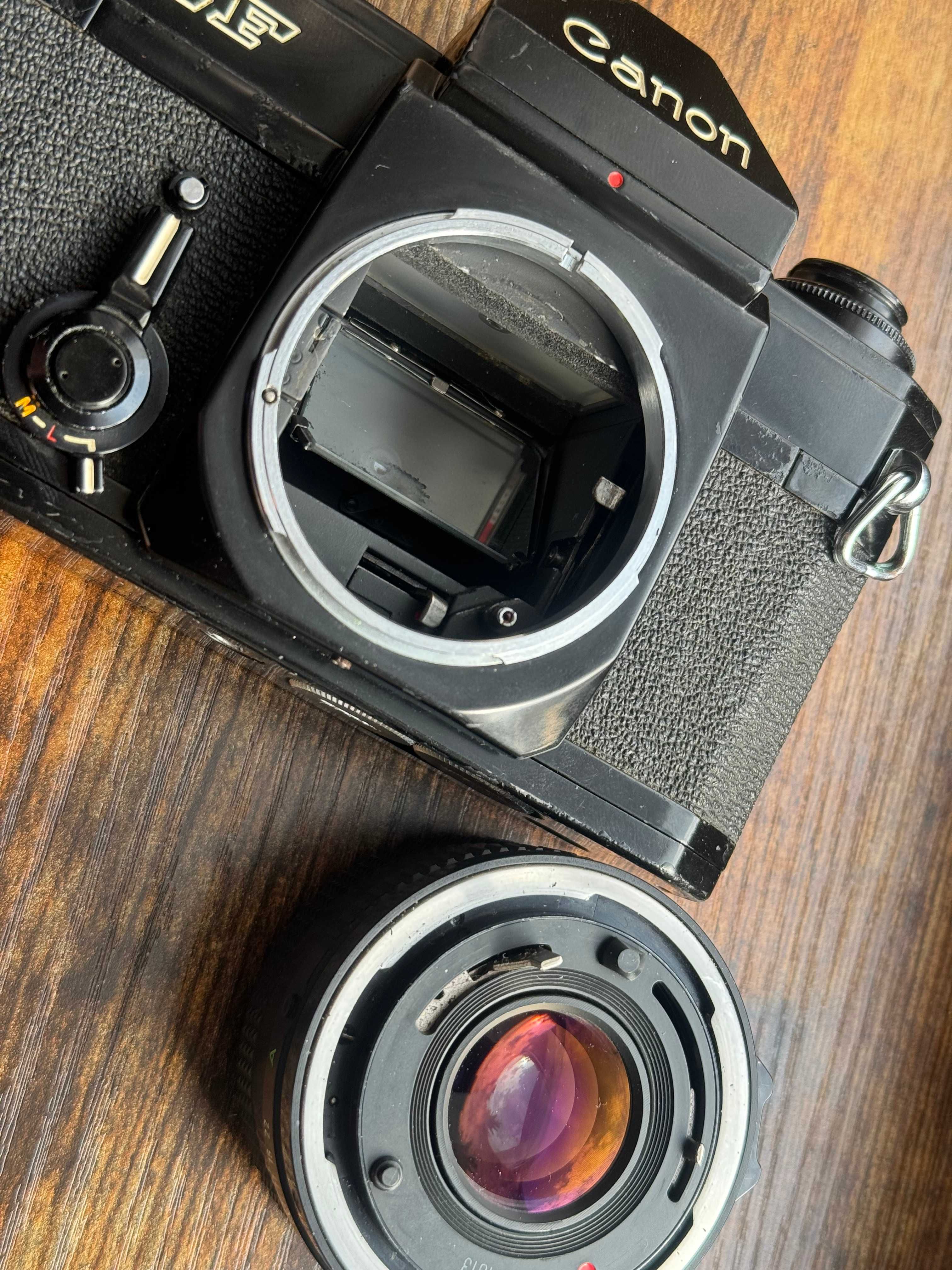 Canon EF  + obiektyw Canon 50mm 1.8