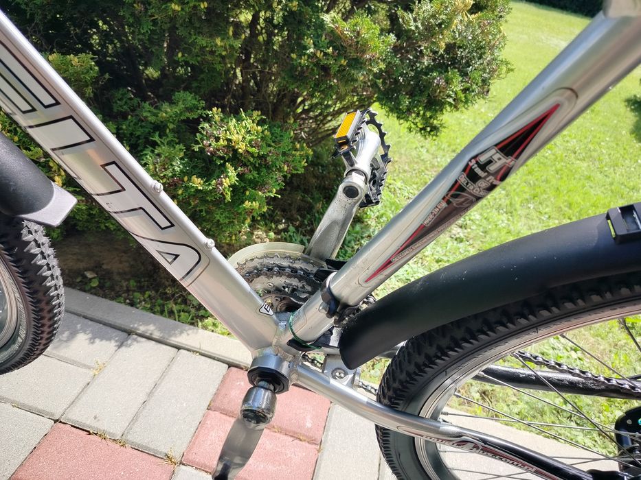 Rower Delta Górski koła 26 nowe opony rama 19