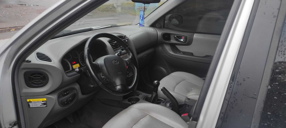 Продам Hyundai SANTA FE