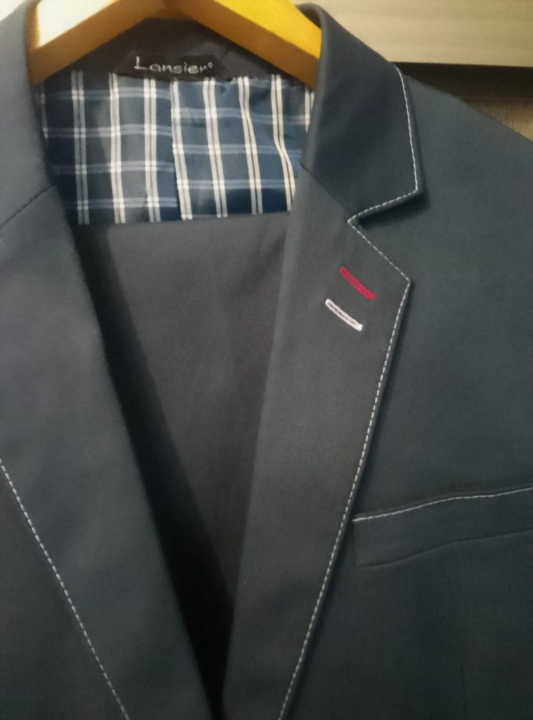 Garnitur męski elegancki