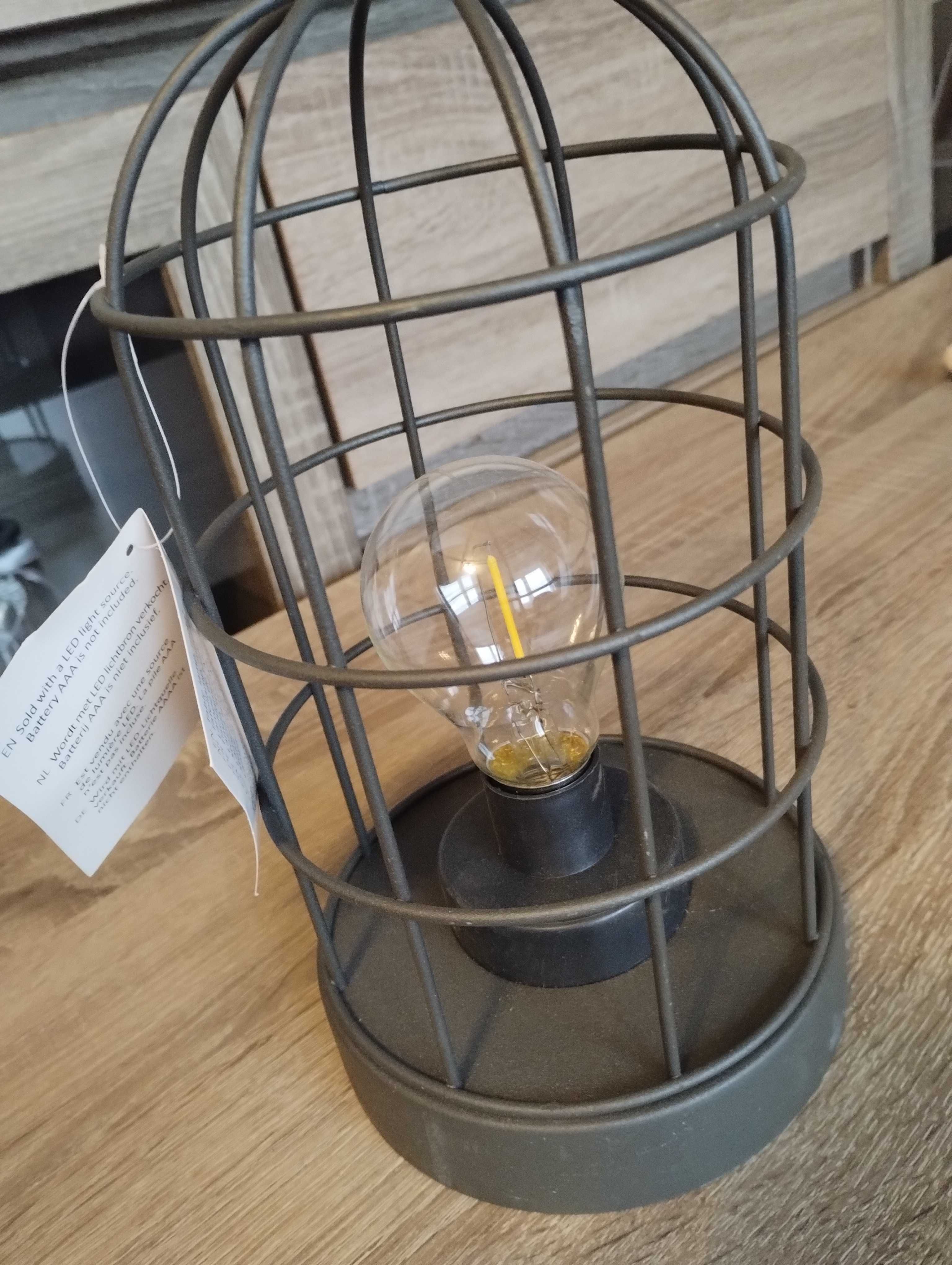 Stylowa lampa stołowa loft metal z żarówką led