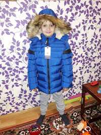 Зимняя куртка на 6-9 лет