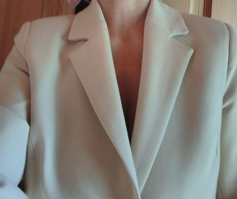 Damski przejściowy płaszczyk