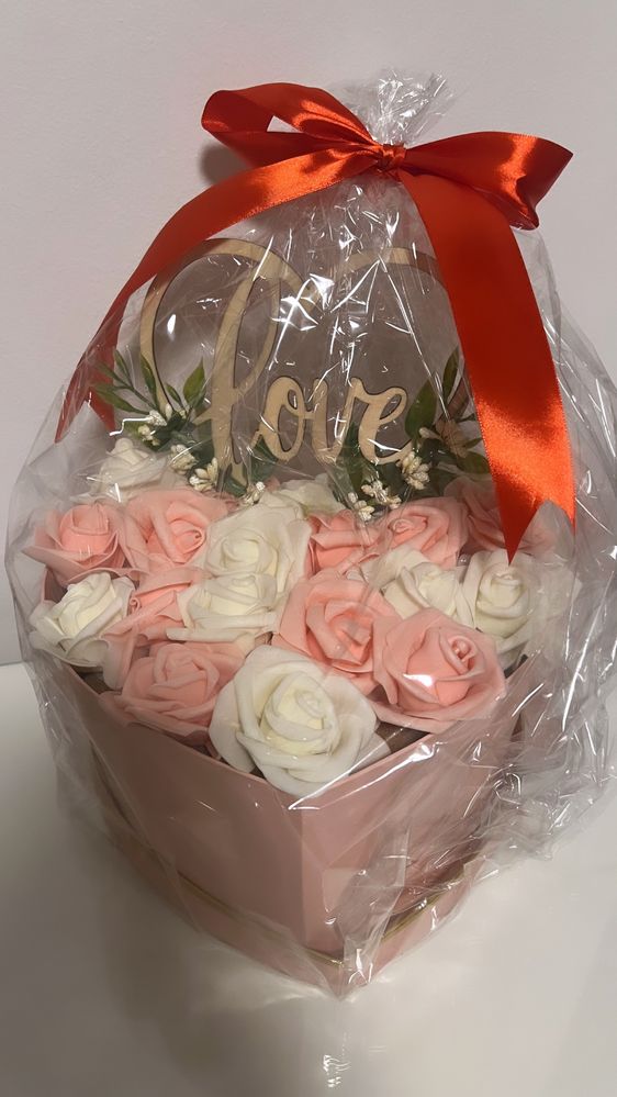 Walentynki box serce love róże giftbox flowerbox prezent dla niej