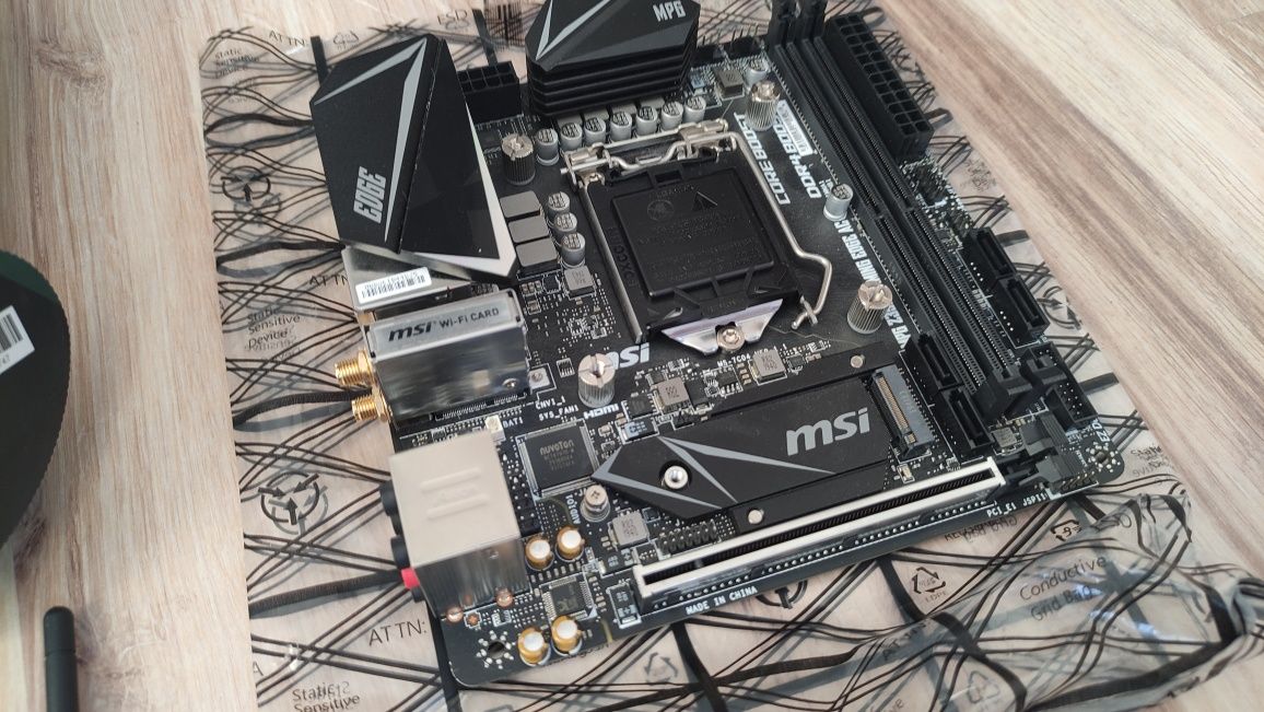 Msi mpg z390i gaming edge ac