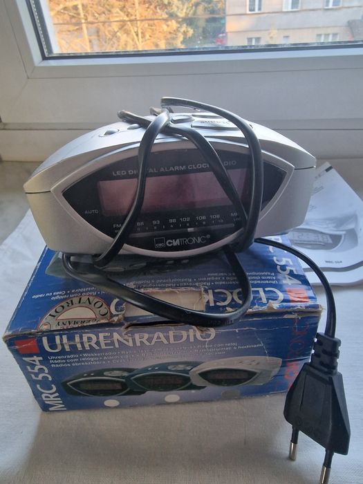 Radiobudzik   nowy  .
