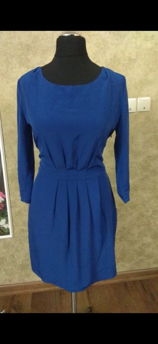 Сукня бренда Mango