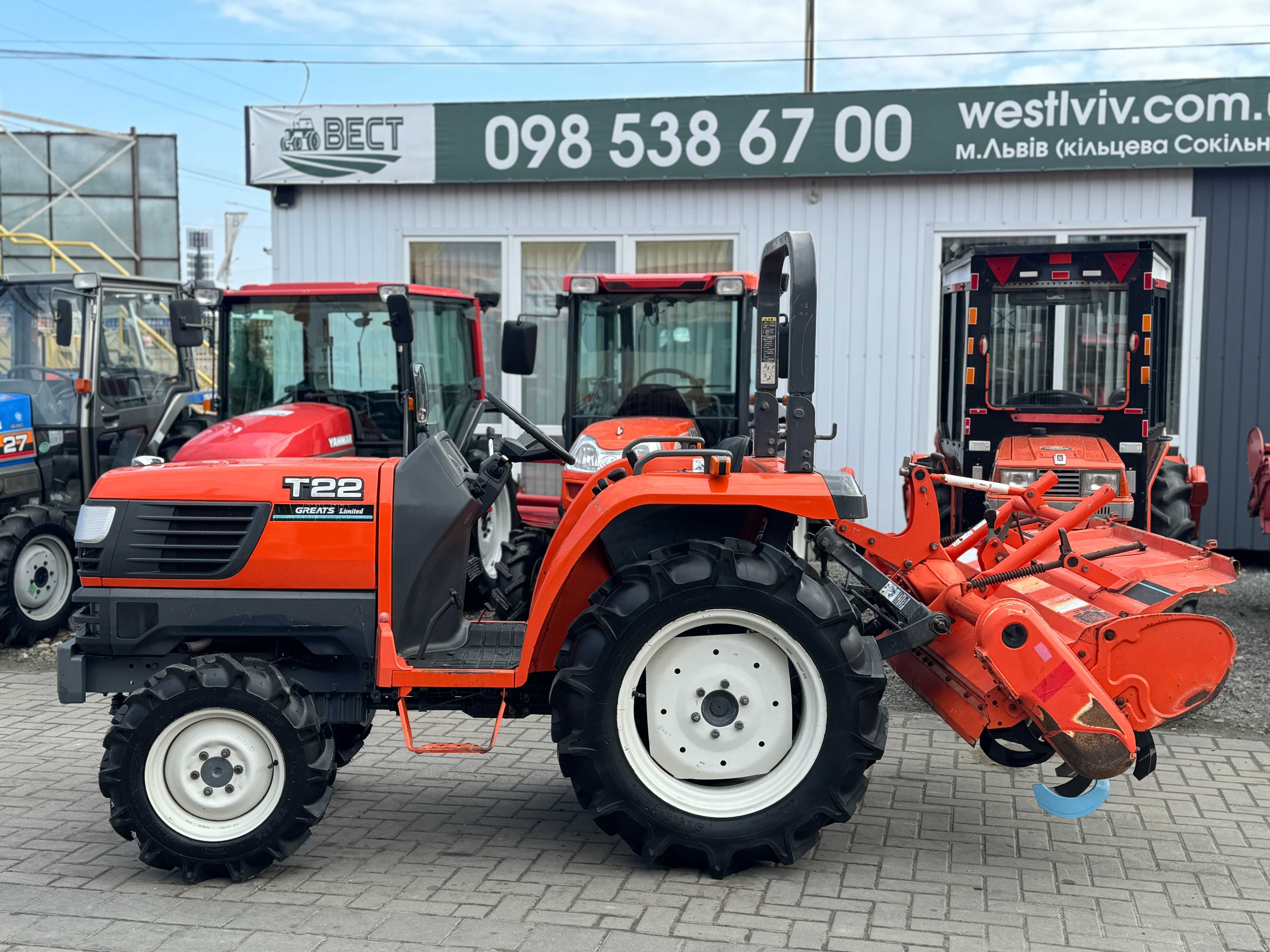 Японський мінітрактор KUBOTA T-22 + фреза