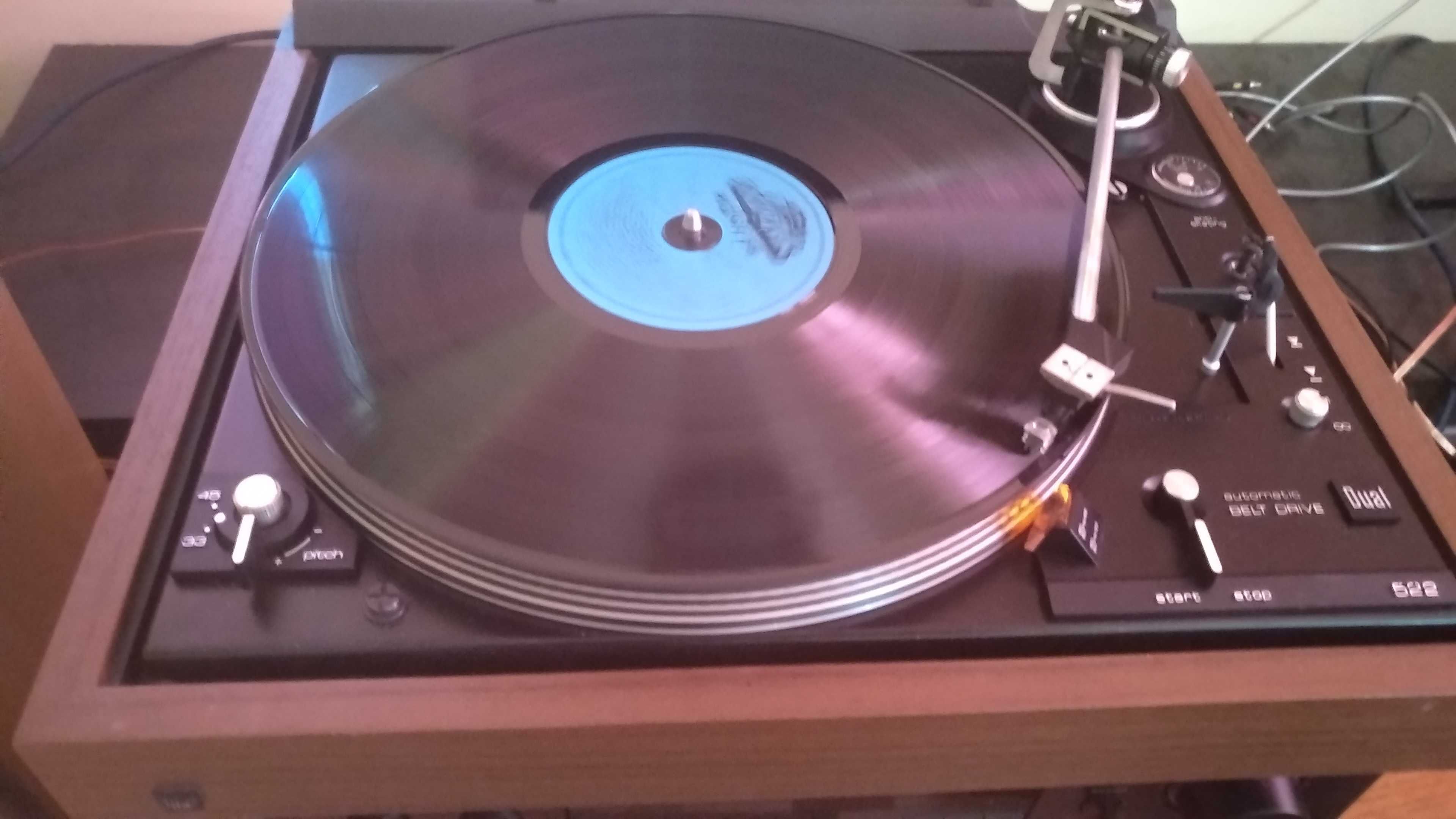 Gramofon DUAL 522