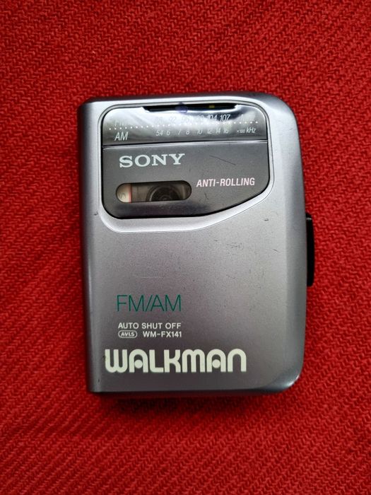 Walkman Sony WM FX 141 ładny jest