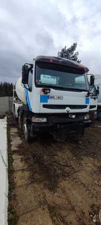 Sprzedam Renault Kerax z gruszka liebherr