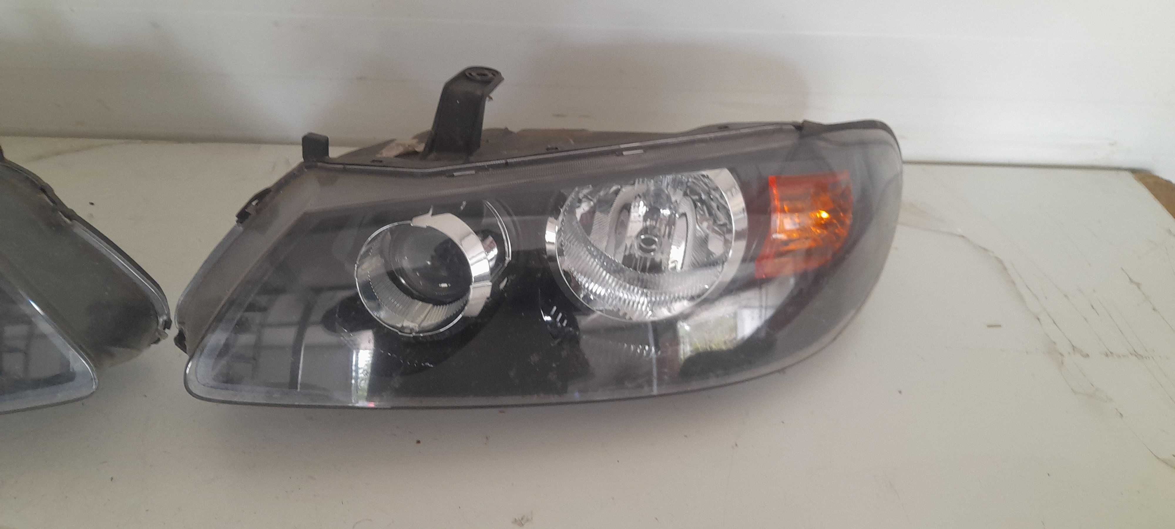 Lampa przód nissan almera