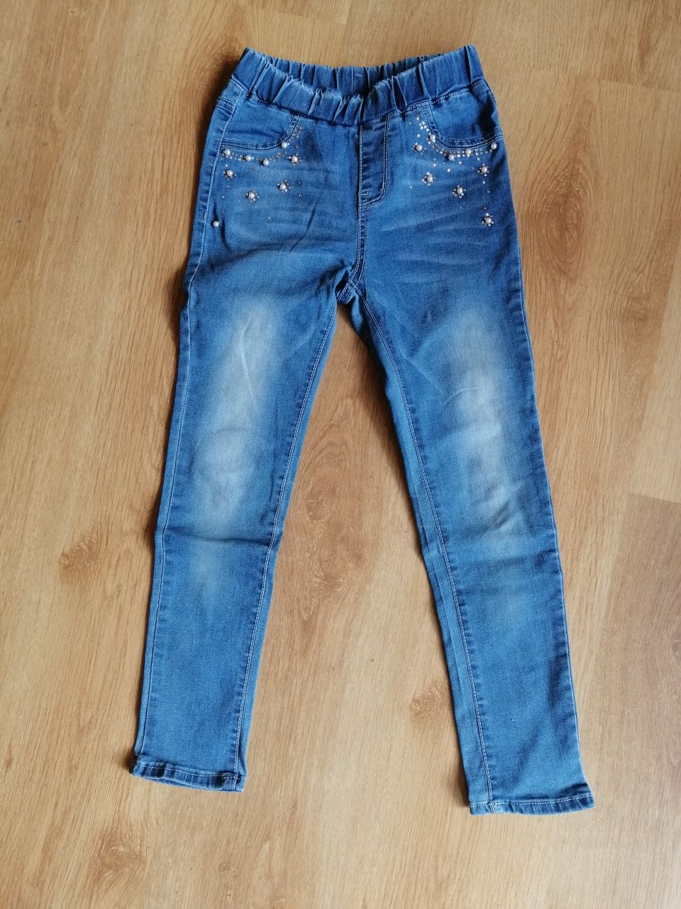 Spodnie cienki jeans dziewczęce 134