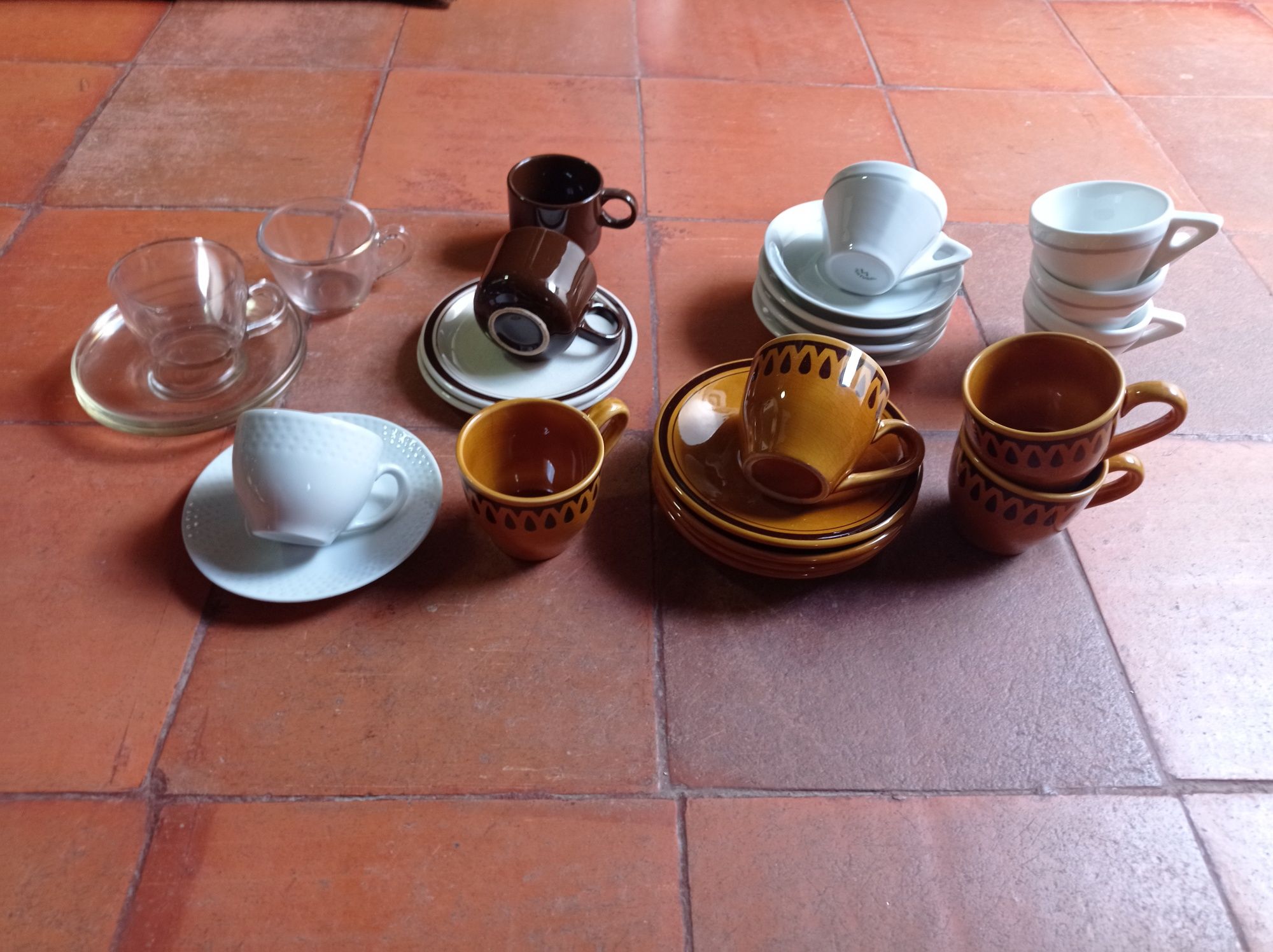 Conjuntos de chávenas de café