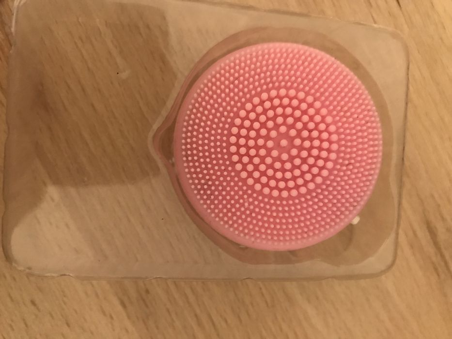 Электронная щетка для чистки лица