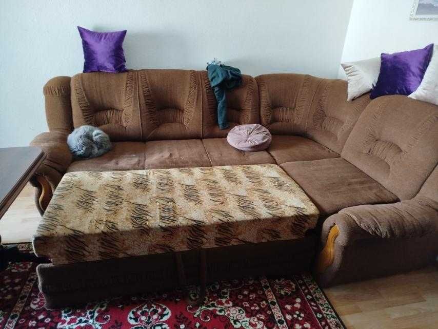 диван кутовий для вітальні розкладний