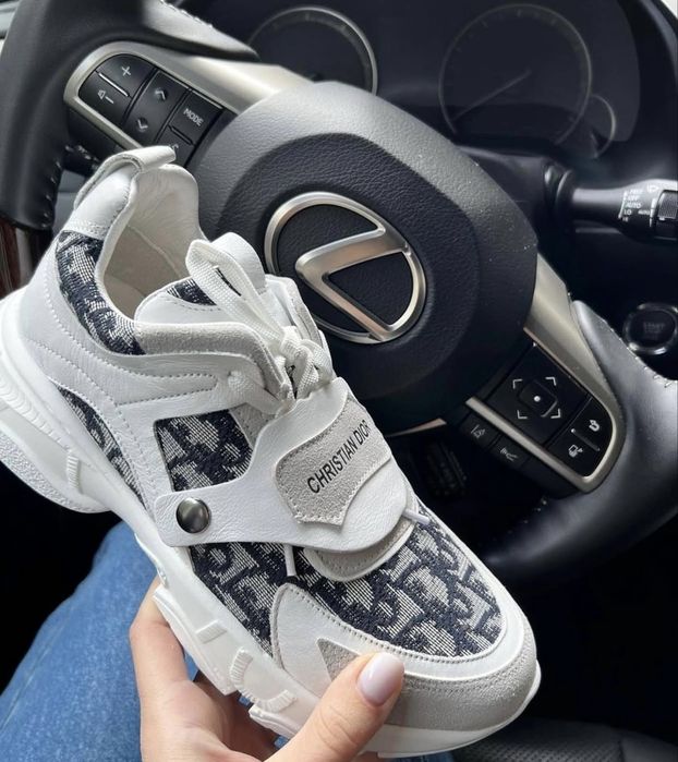 Кросівки жіночі Крістіан Діор,Нові!Жіноче взуття