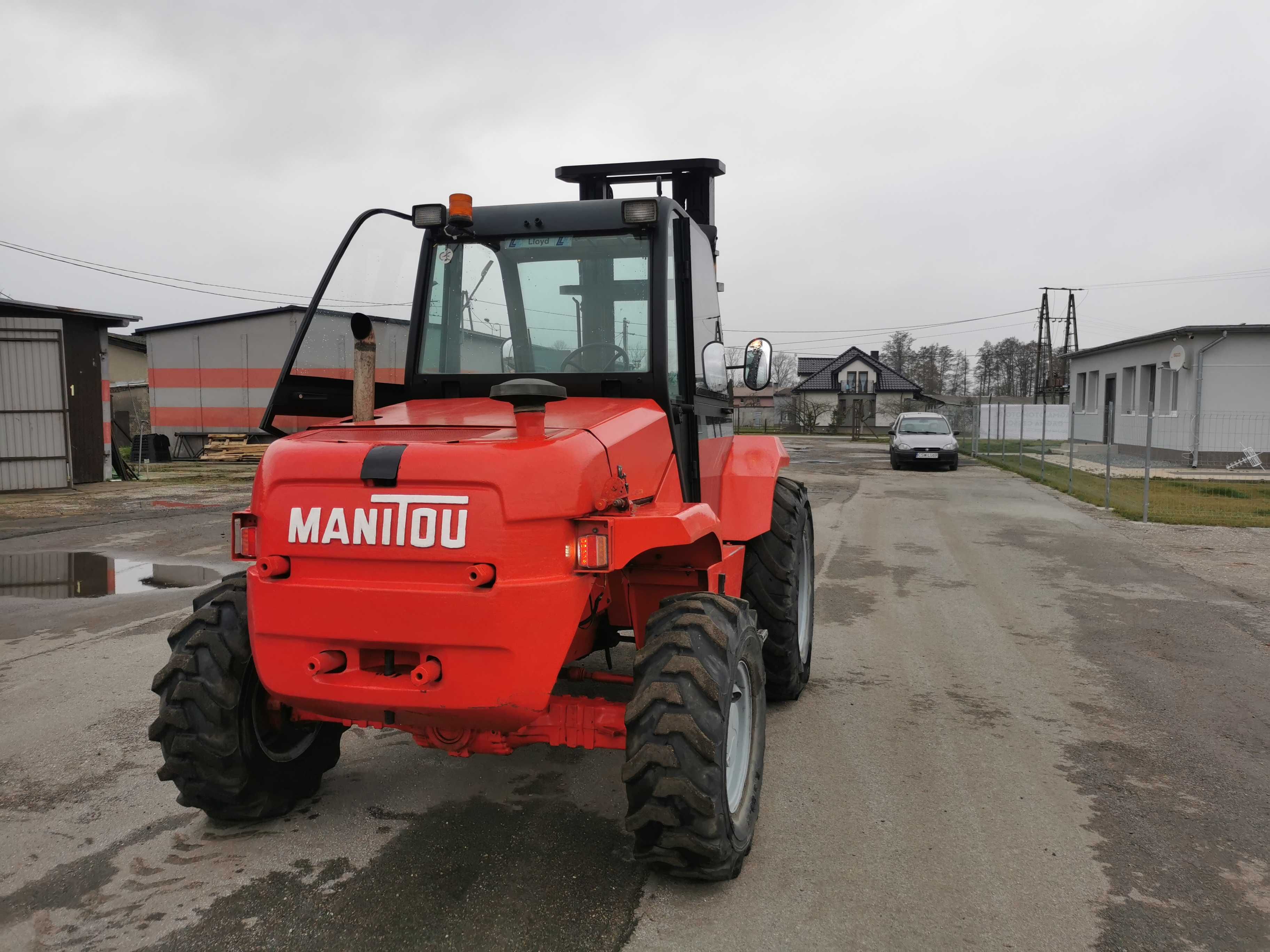 Wózek widłowy Terenowe Manitou M26-4 4x4 2004r