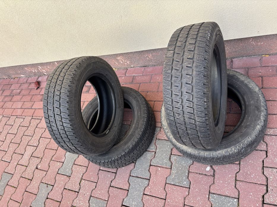 Komplet opon zimowych 215/65/16r