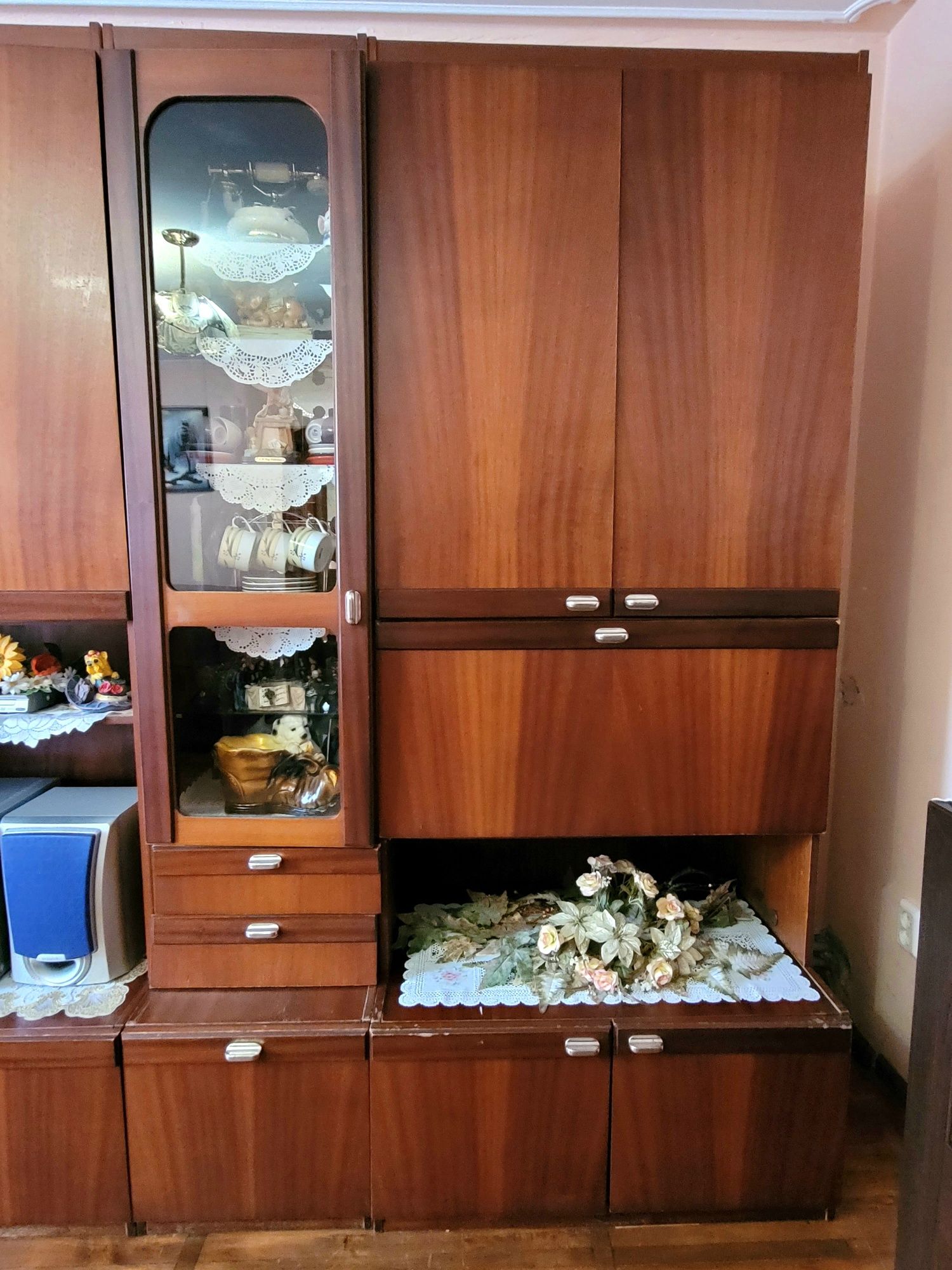Стінка для вітальні
