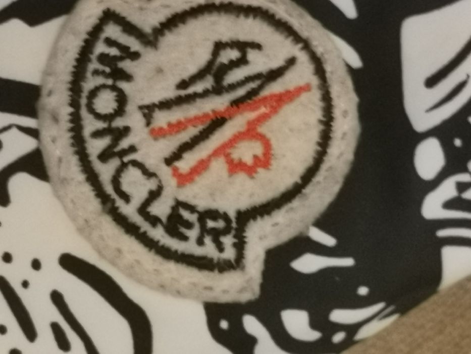 Moncler kurtka zimowa
