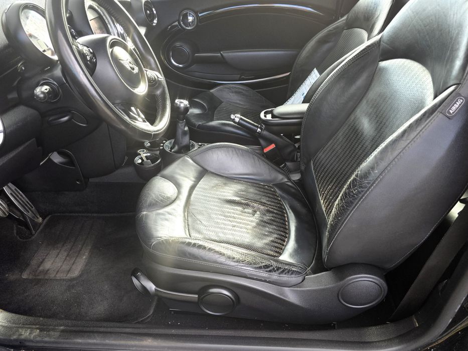 Mini couper SD xenon ,navi Skora,panorama PDC 180 KM mala rakieta