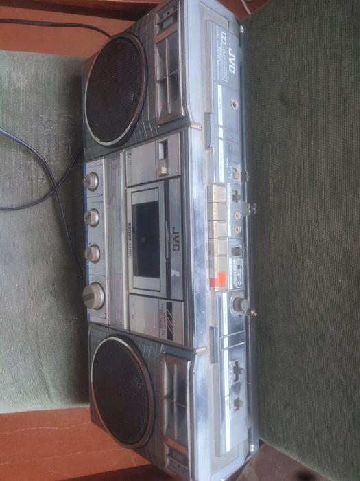 Магнитофон JVC RC-770LS.