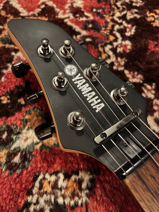 Guitarra Elétrica Yamaha RGX 121 ZL Left Handed/Esquerdino